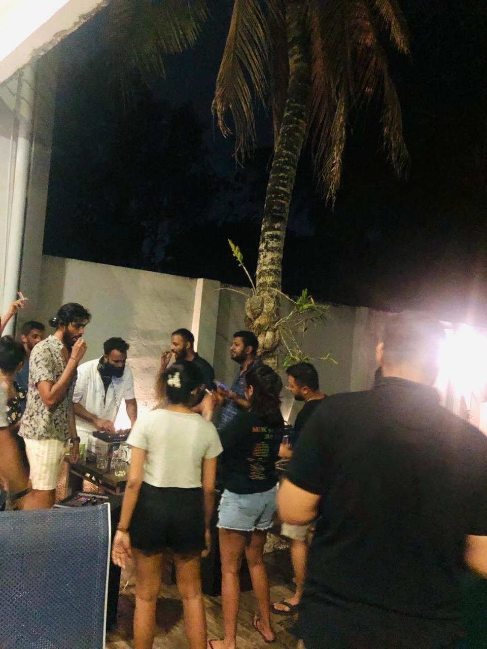 Thalangama Lakeview Lodge バタラムラ エクステリア 写真